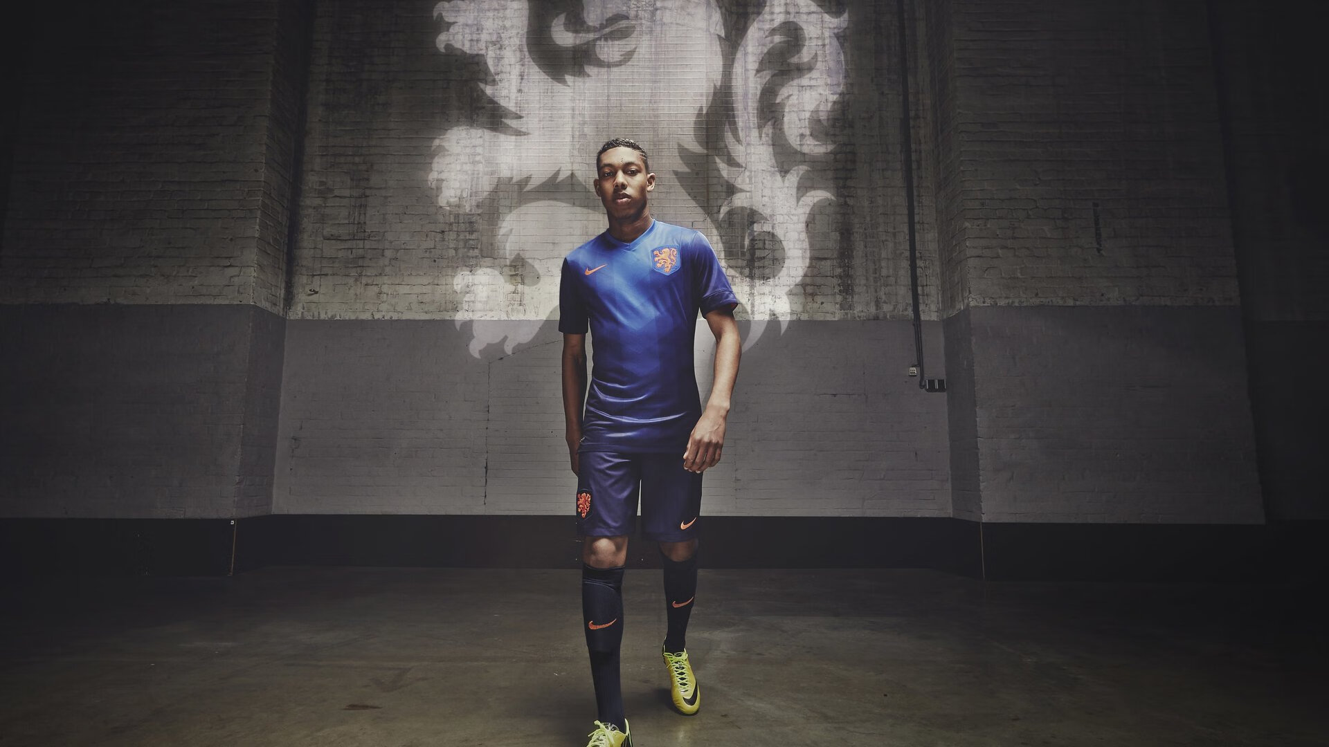 今日英超比赛赔率分析推荐，今晚英超比分